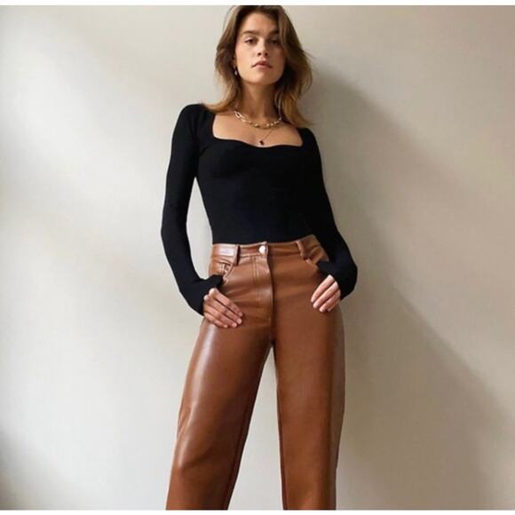 Wilfred Aritzia Tuscany Sweater Black Size L – Fitted Ribbed Knit Minimalist Top - Picture 6 of 6